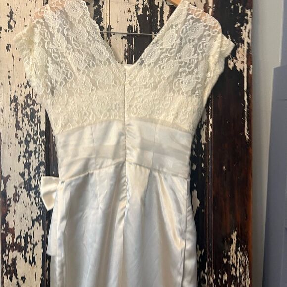 Vintage Bettie Page silky Lace wedding Bridal Rehearsal occasion dress. Size S. - Picture 9 of 13